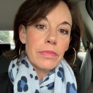 Meet your Posher, Dana